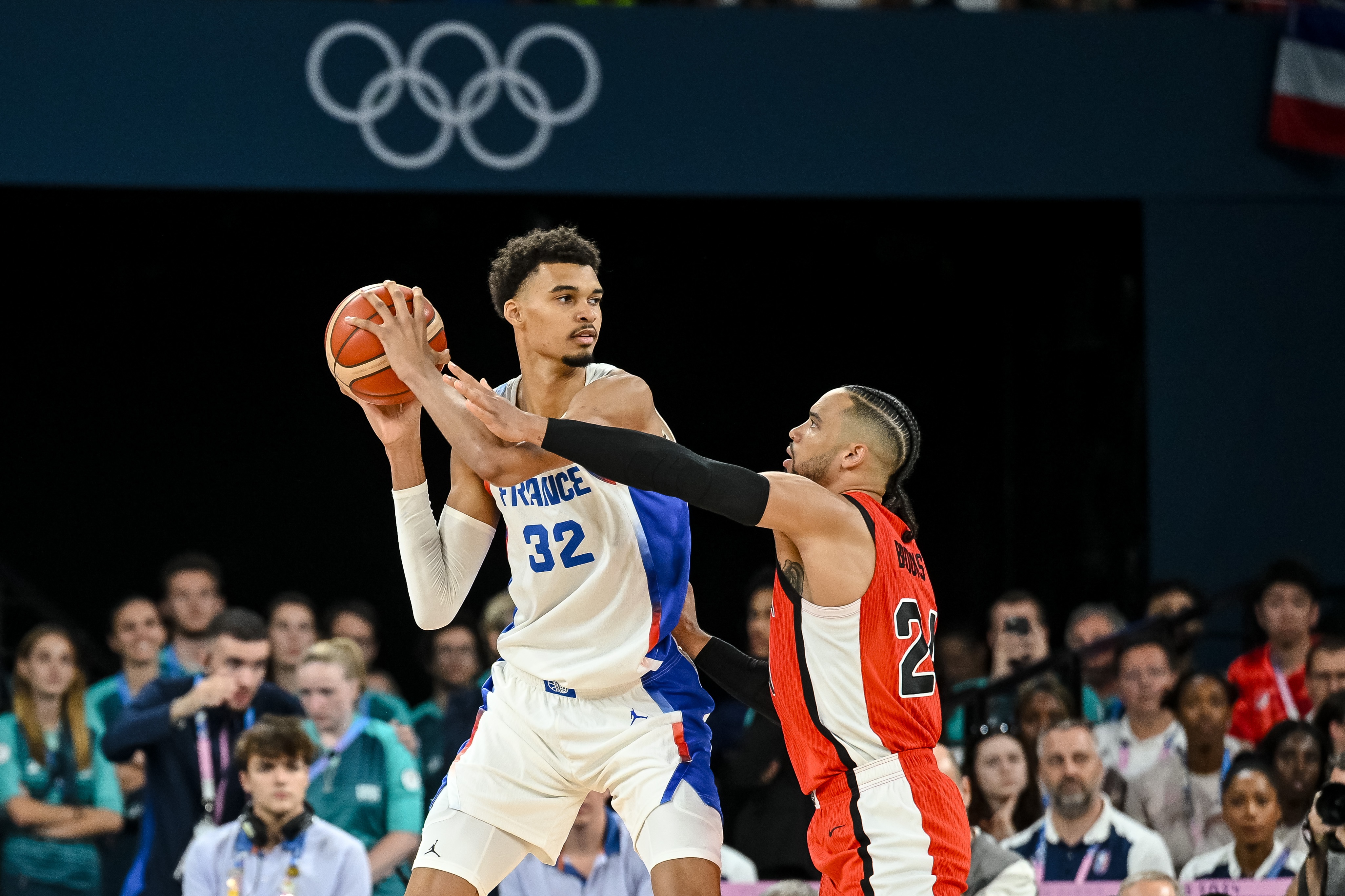 法国男篮碾压勇士B队，戈贝尔爆发神勇