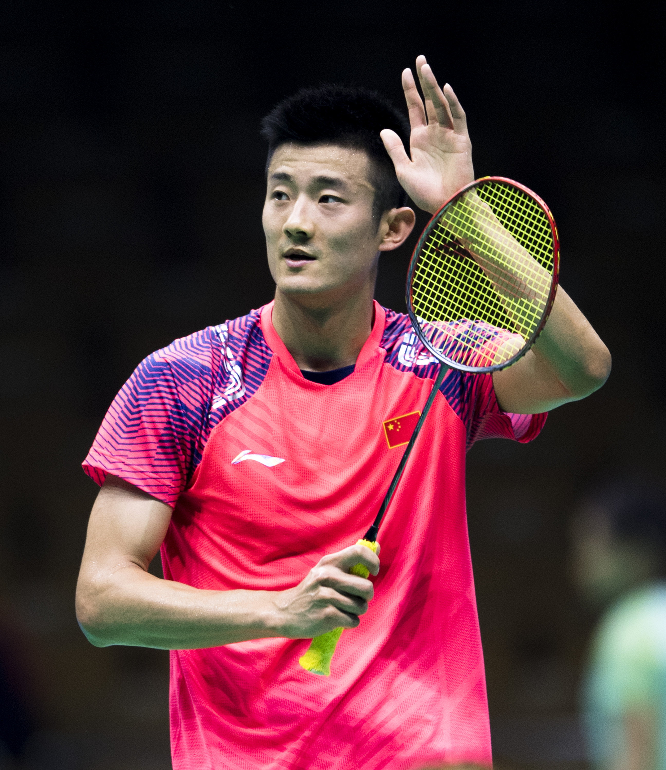 韩国羽毛球队险胜英格兰羽毛球队，谌龙绝境逆转