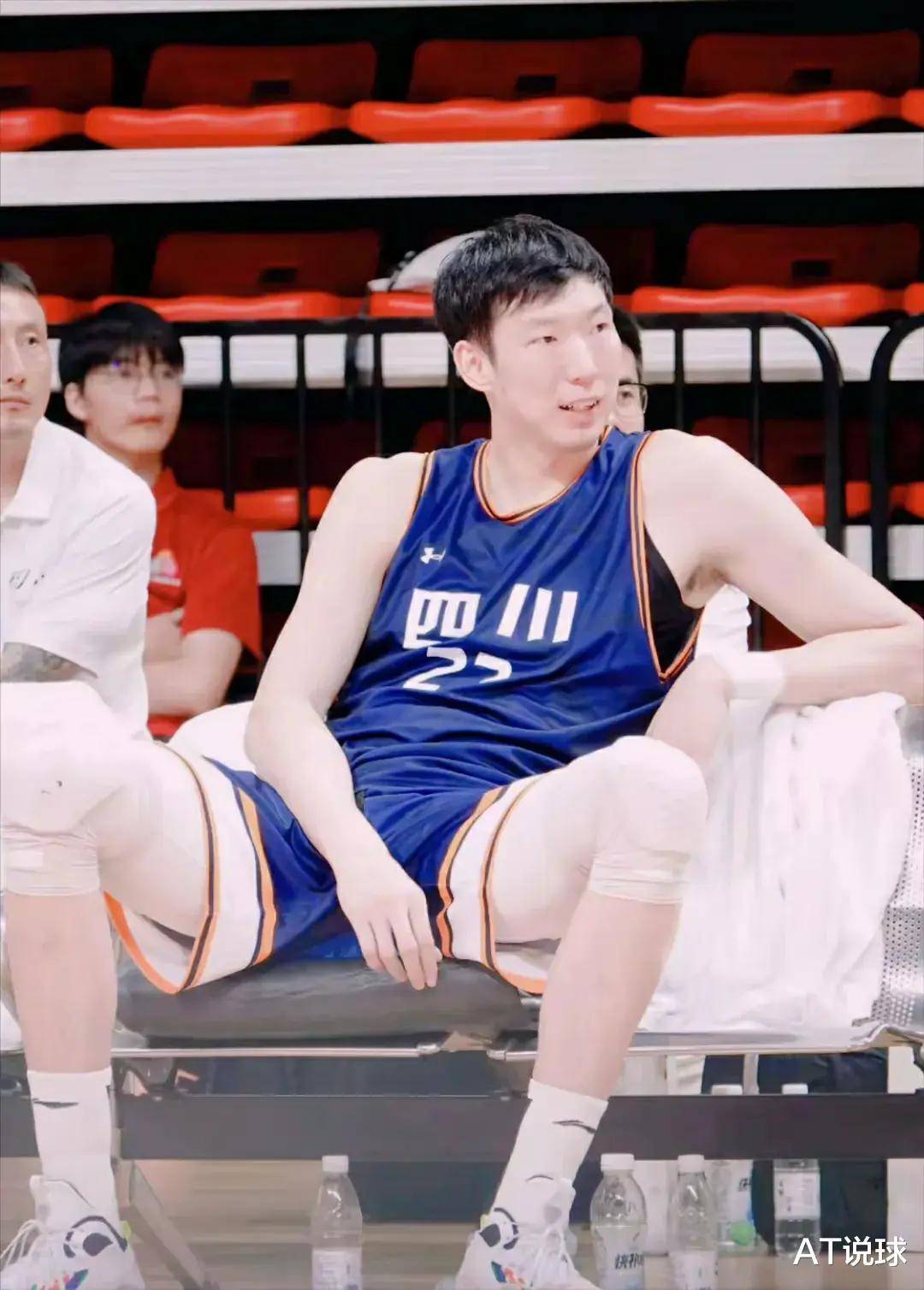 希腊男篮碾压中国男篮，加里纳利绝境逆转