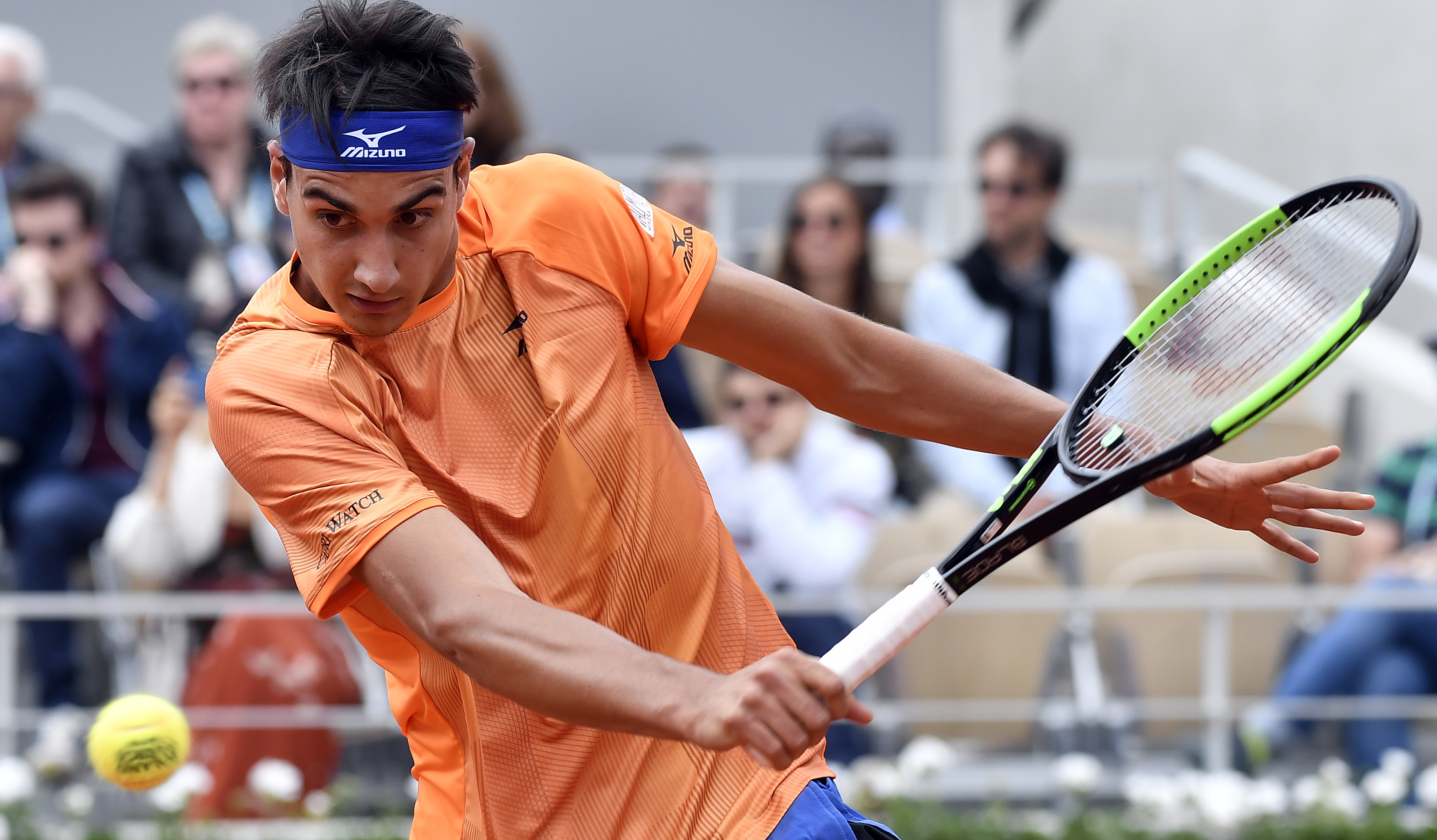 关于德国网球队力克意大利网球队，费德勒完成帽子戏法的信息