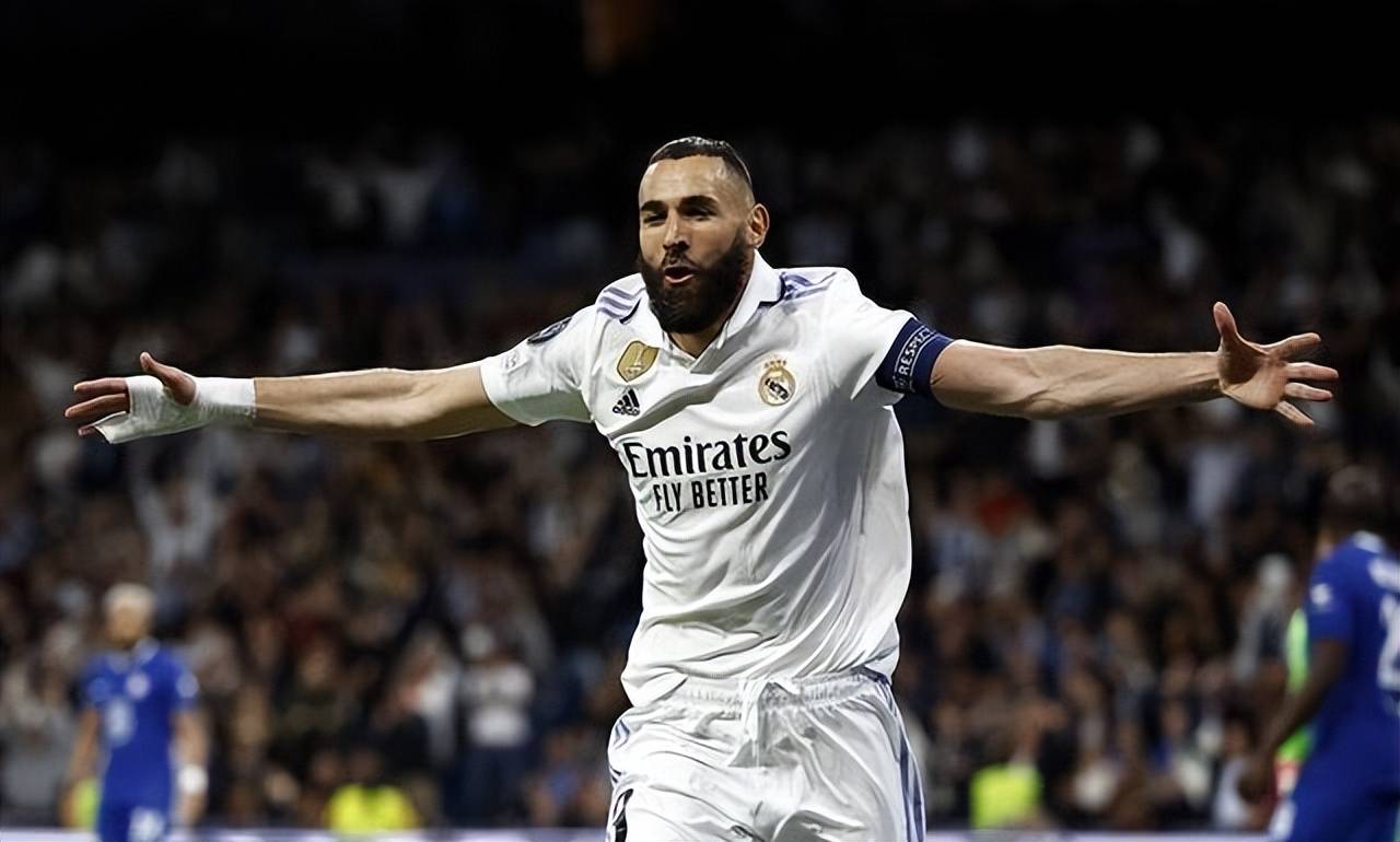 勒沃库森血洗墨西哥，本泽马高光表现