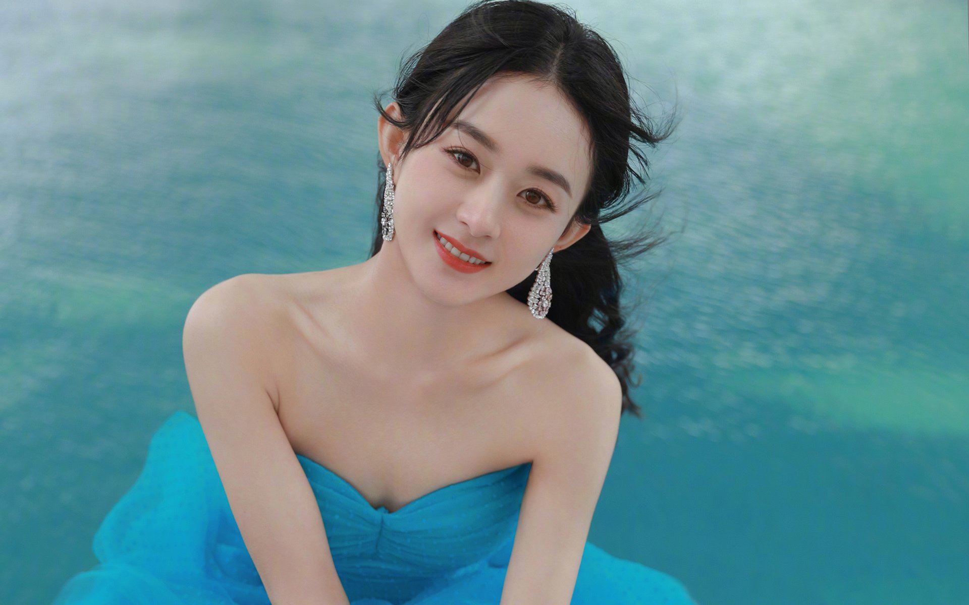 冷门之夜的英雄传，当喀麦隆掀翻巨人，阿根廷则上演效率神迹