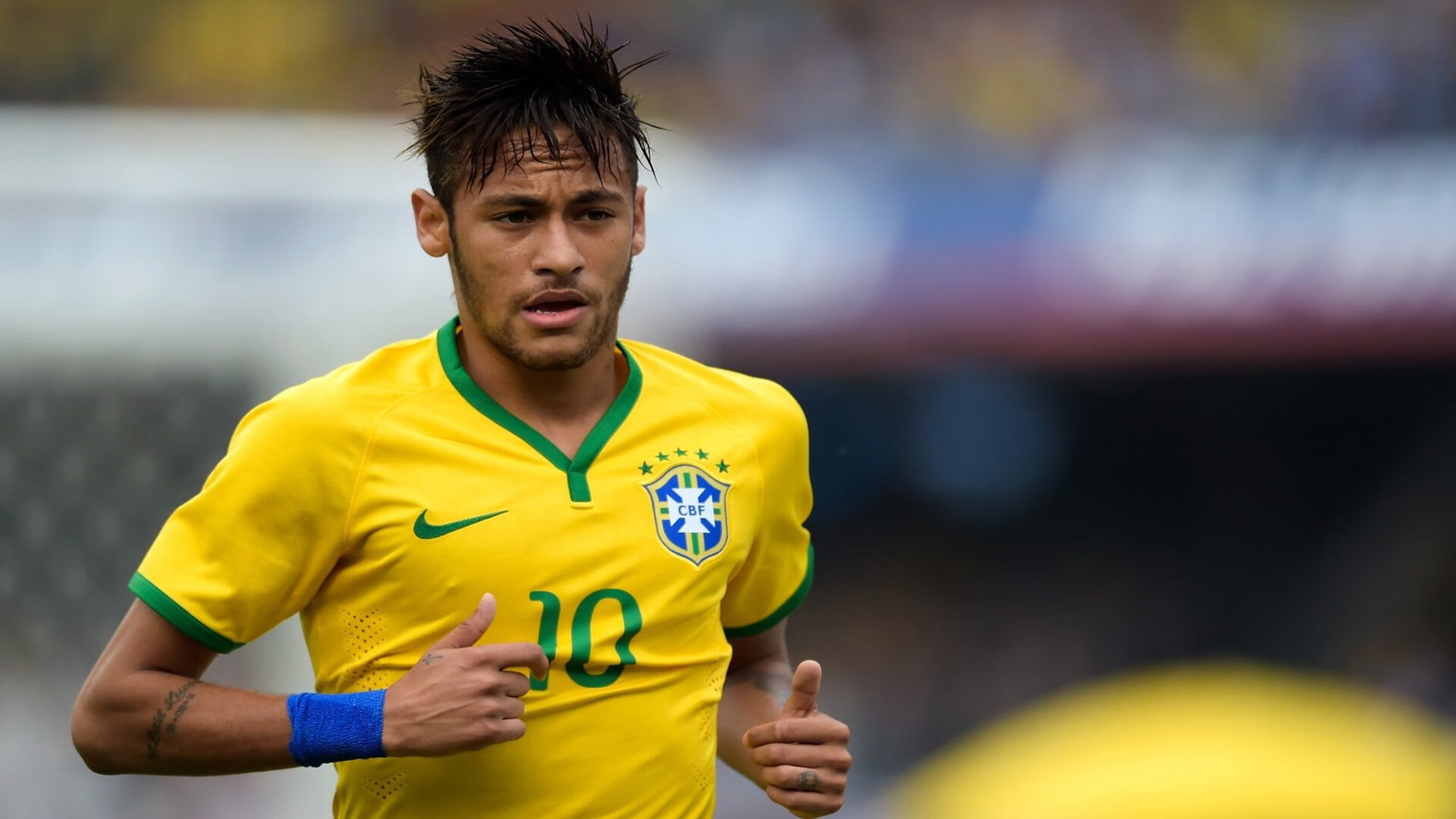 聚光灯下横刀立马，浓眉的大舞台属性，魔术上演以下克上