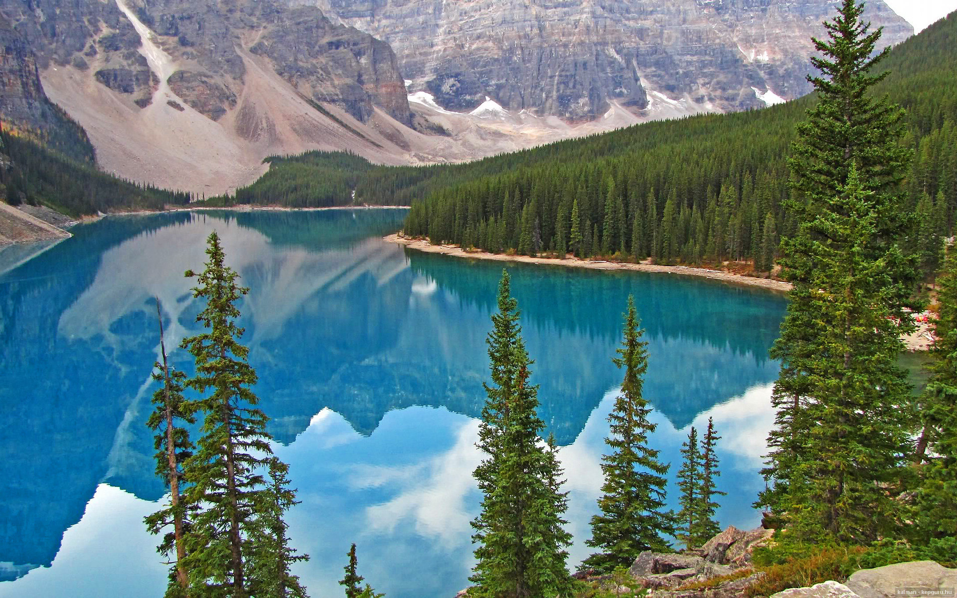 高卢雄鹰强势晋级，阿圭罗闪耀冠军之光